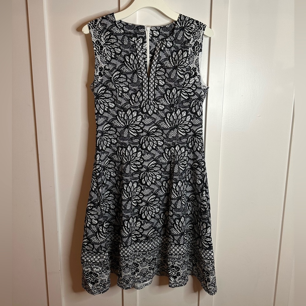 Black and white sleeveless dress